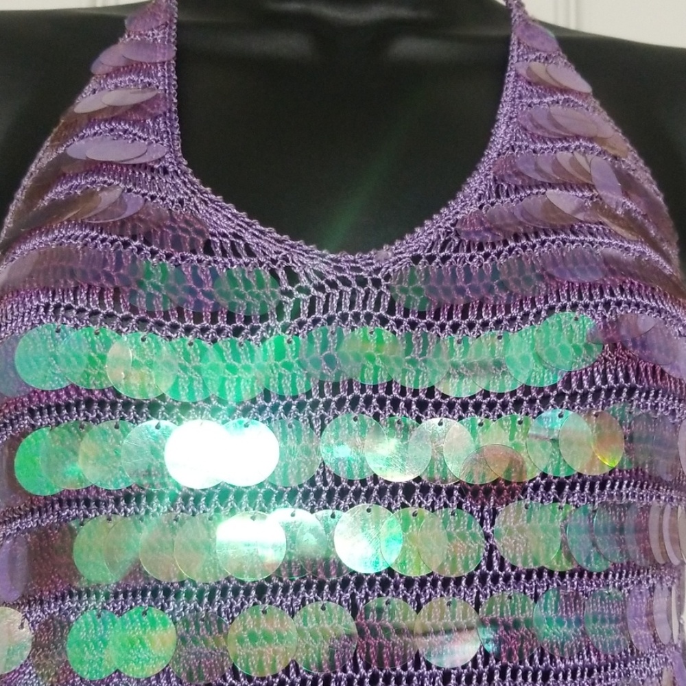 Top - Picture 2 of 3